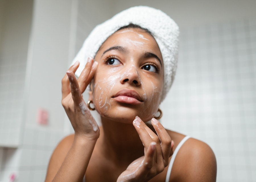 Comment soutenir le cycle de renouvellement naturel de votre peau